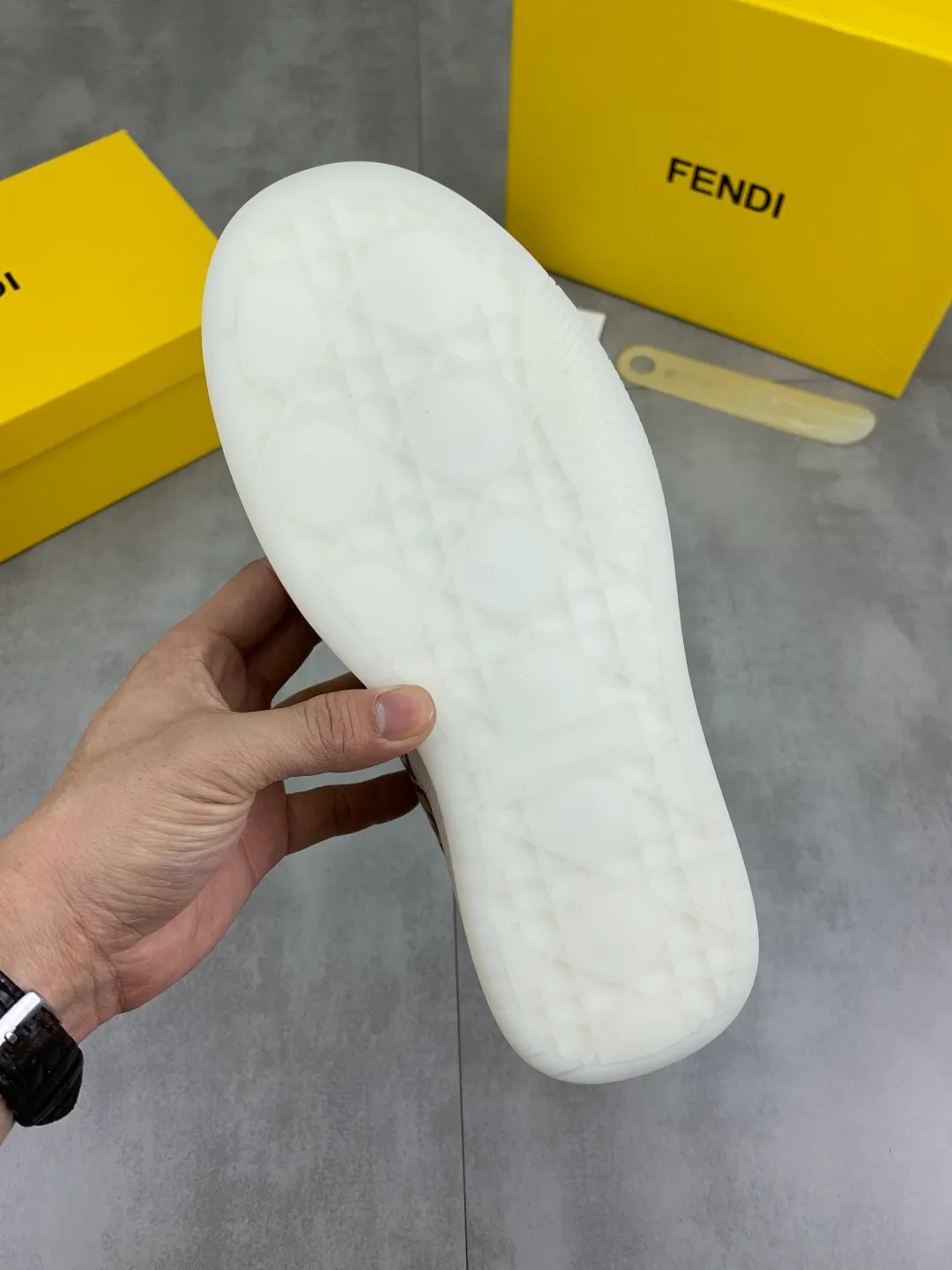​Men's shoes 💰P440 💰【New】Little monster 🆘 New FENDI 🕶️🕶️Simple routing effect, showing an elegant and cool driving shoe 🎬Using imported calfskin + first-layer pigskin lining🐂Excellent material🎬Detailed workmanship 🤗Comfortable foot feel➰➰. ​Pair it with any outfit to show your taste and temperament, low-key luxury ♻️Design ​simple and elegant ​noble and fashionable 🍃​Very loved and favored by trendy men 💓❤️size: 38-44 4️⃣colors available